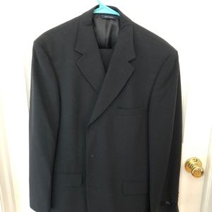 Brooks brothers suit NWT